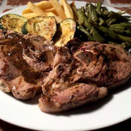 Costolette di agnello alla santoreggia: Italienske lammekoteletter med sar